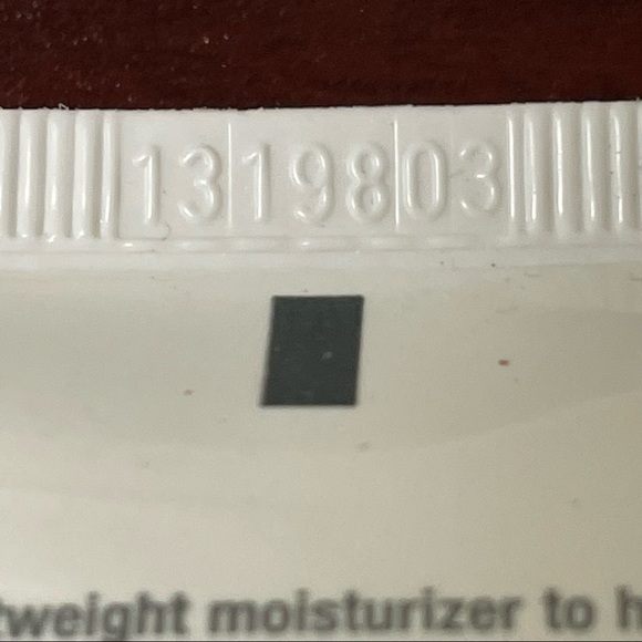 Dermatalogica Active Moist Moisturizer - Picture 3 of 4